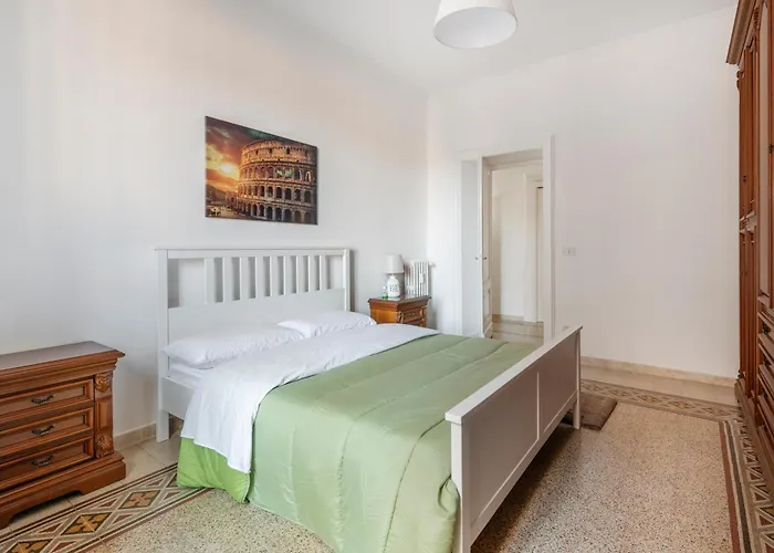 Elegant 3 Bedroom San Pietro Station 200 Mt רומא