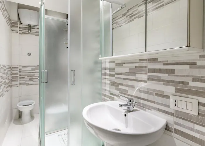 Elegant 3 Bedroom San Pietro Station 200 Mt * רומא