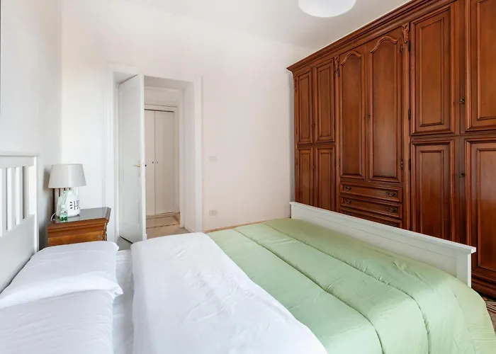Elegant 3 Bedroom San Pietro Station 200 Mt דירה רומא
