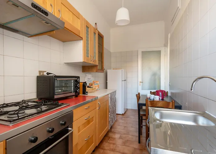 Elegant 3 Bedroom San Pietro Station 200 Mt * רומא